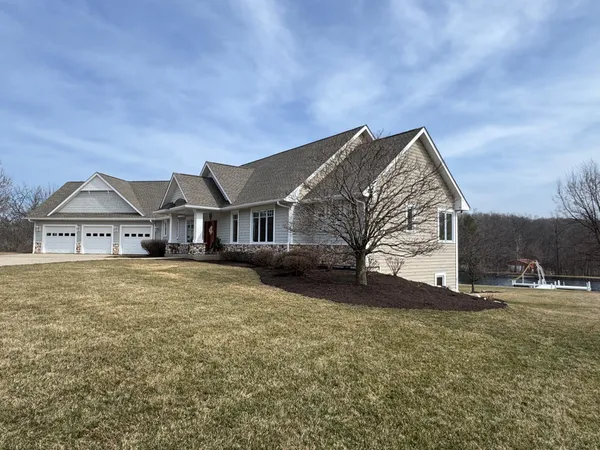 $1,899,000 | N2568 Snake Road, Geneva, WI 53147