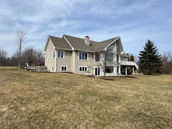 $1,899,000 | N2568 Snake Road, Geneva, WI 53147