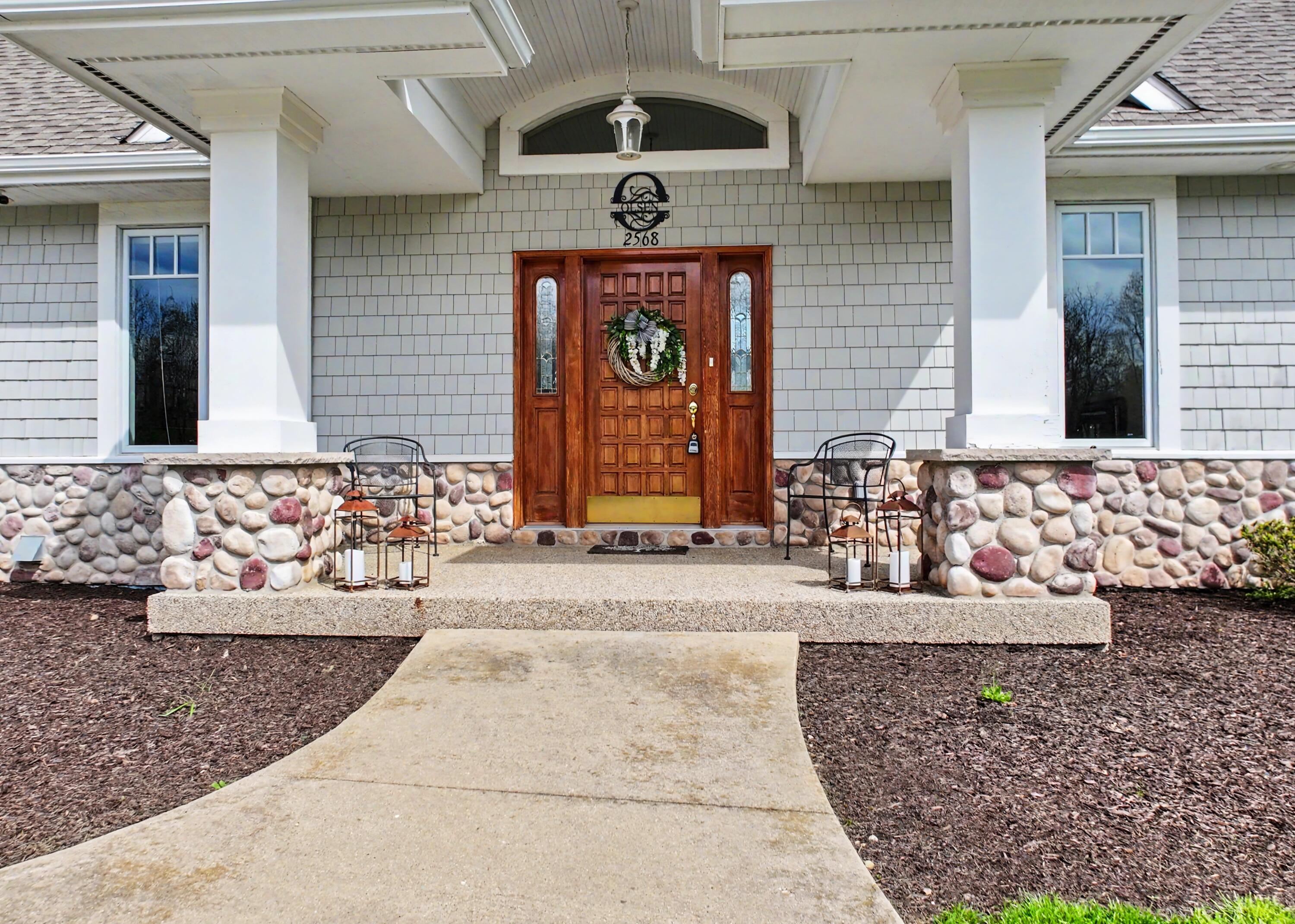 N2568 Snake Road Geneva, WI 53147 - Photo 53 of 62 Impressive Entrance