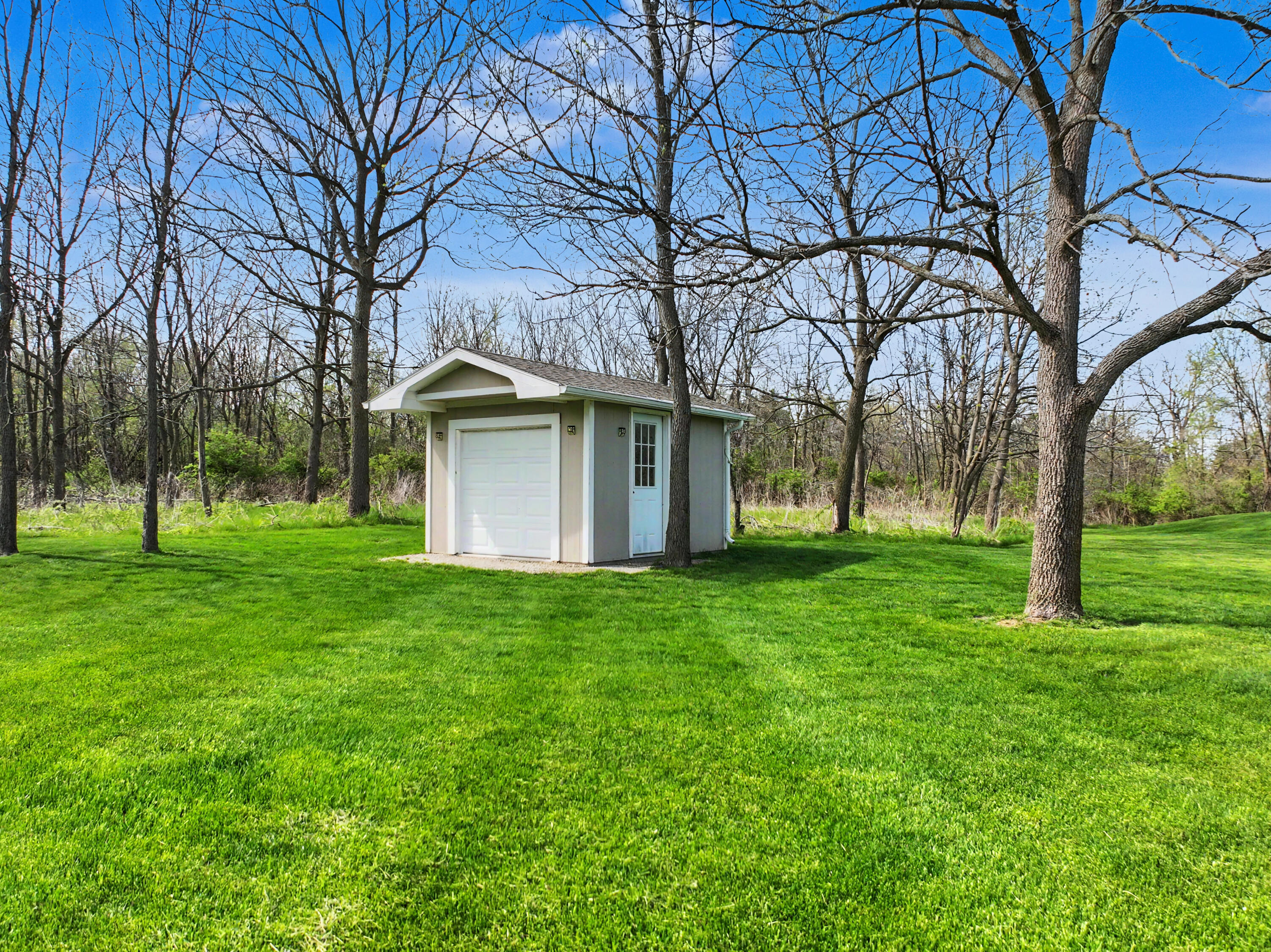 N2568 Snake Road Geneva, WI 53147 - Photo 58 of 62 Nice Shed