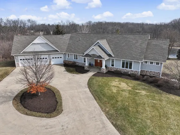$1,899,000 | N2568 Snake Road, Geneva, WI 53147