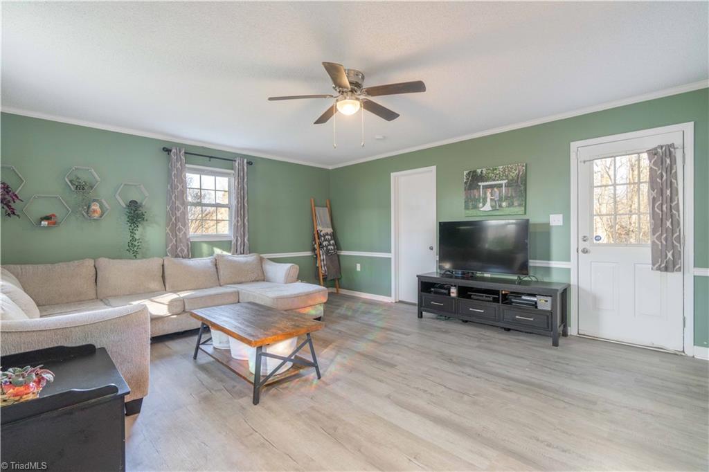 490 Frye Bridge Road Clemmons, NC 27012 - Photo 4 of 27 Gallery Image 4