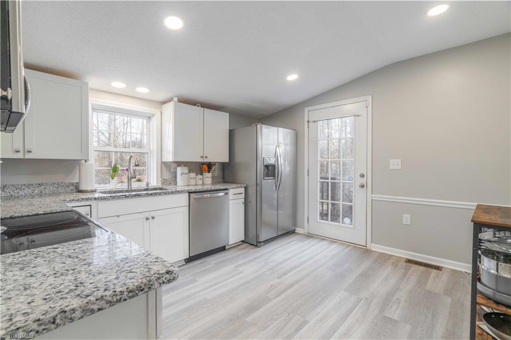490 Frye Bridge Road Clemmons, NC 27012 - Photo 8 of 27 Gallery Image 8