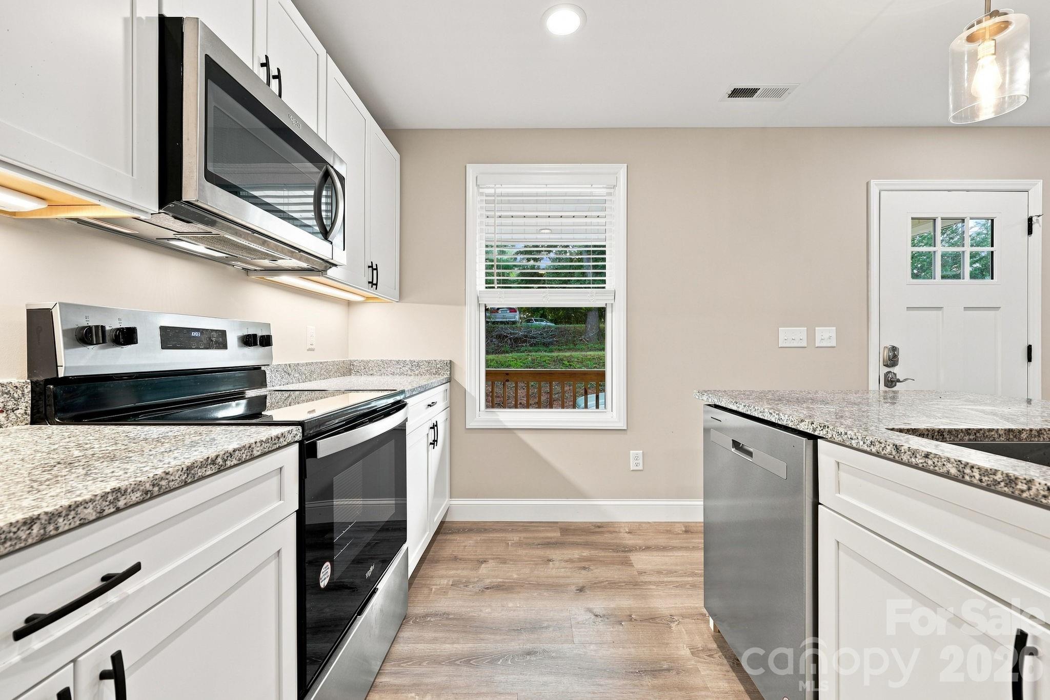 7 Greenridge Road Weaverville, NC 28787 - Photo 10 of 40 Gallery Image 10
