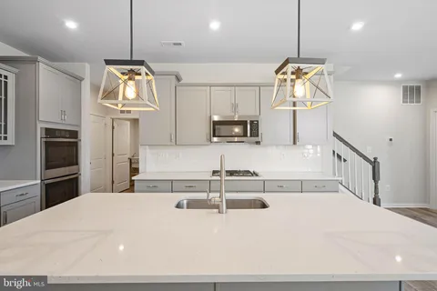 $695,000 | 33155 Oyster Cove Drive, Lewes, DE 19958