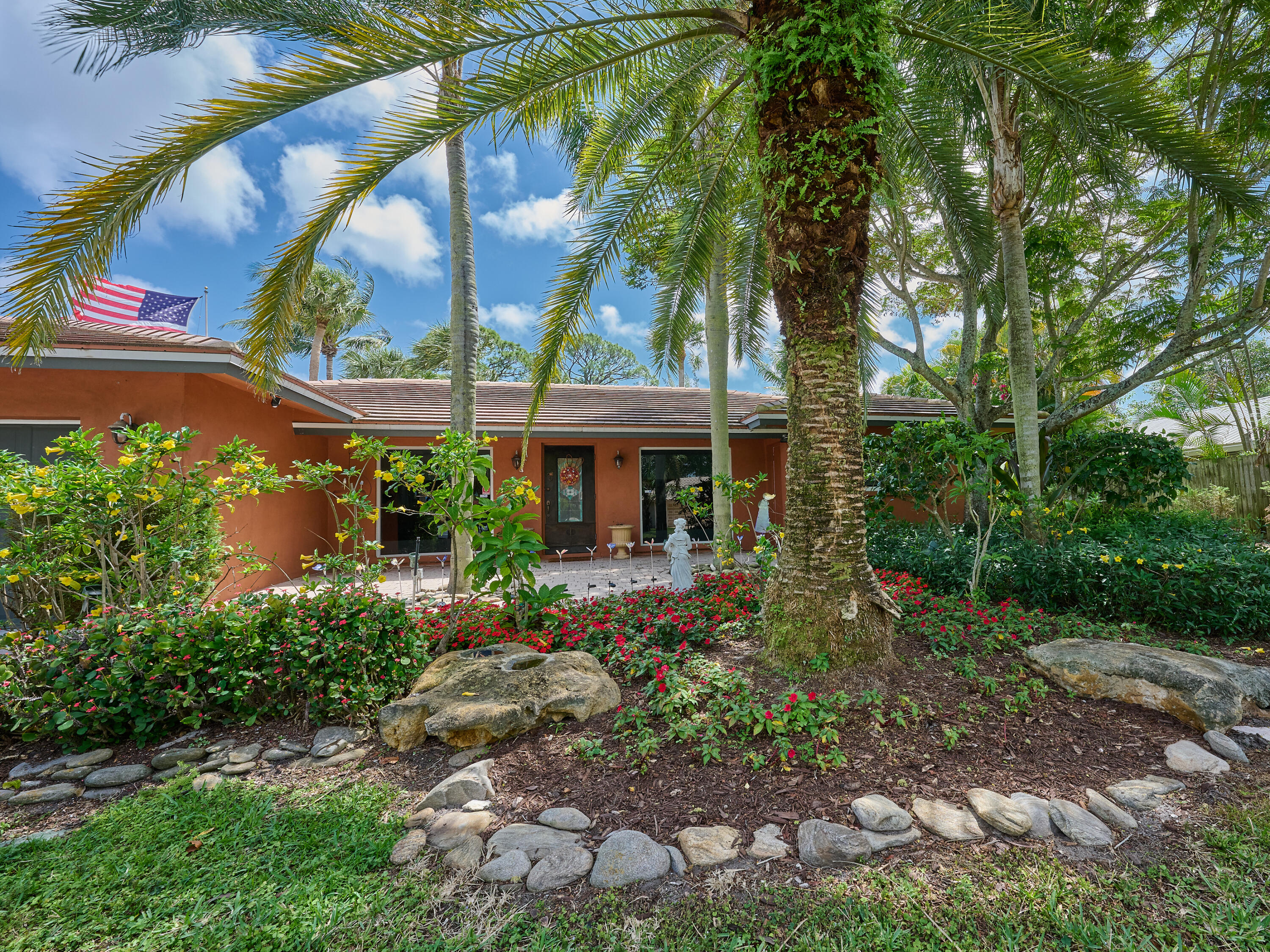 350 Paulus Court Boca Raton, FL 33486 - Photo 5 of 51 © PYL 147