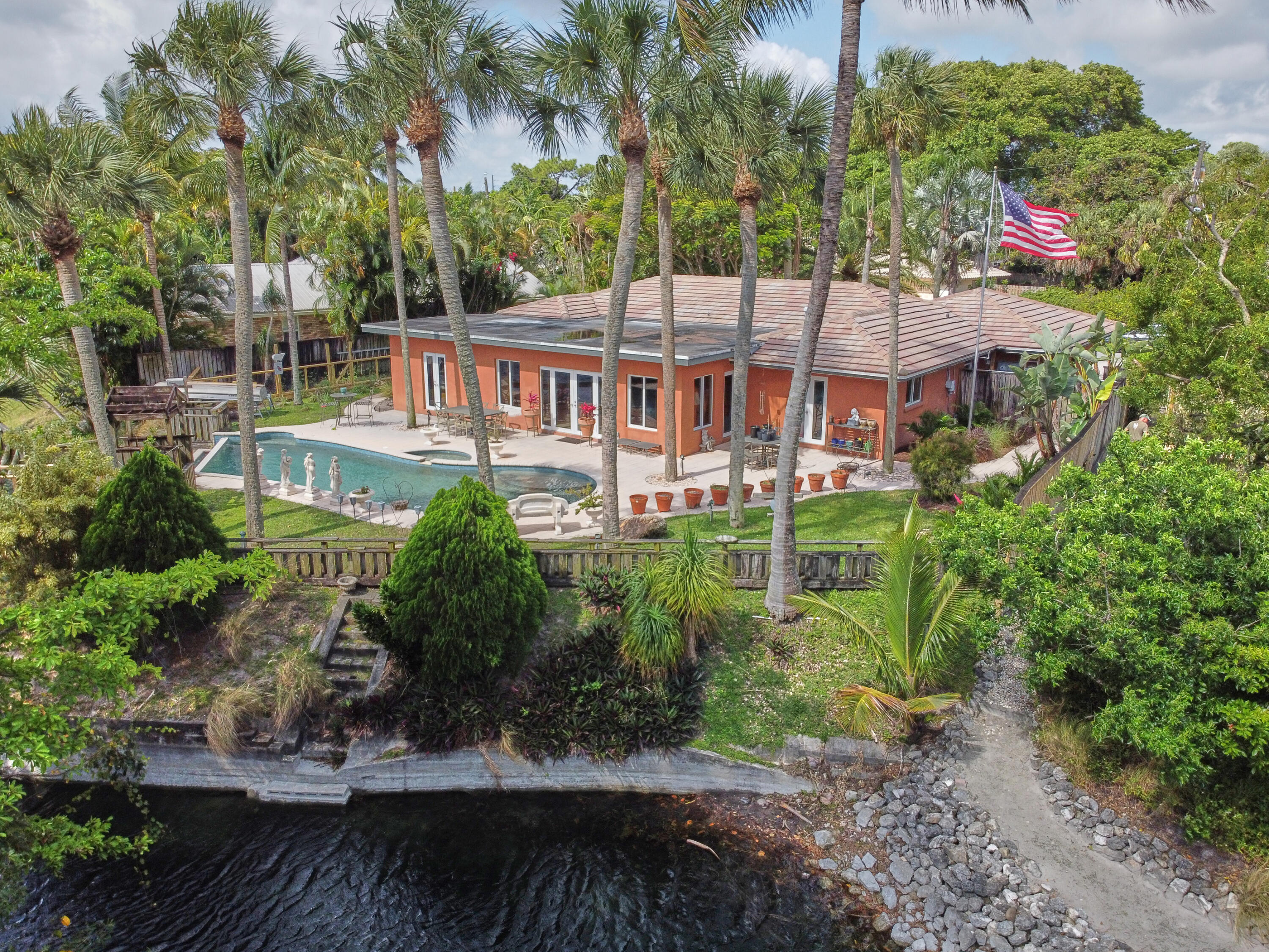350 Paulus Court Boca Raton, FL 33486 - Photo 8 of 51 © PYL 162