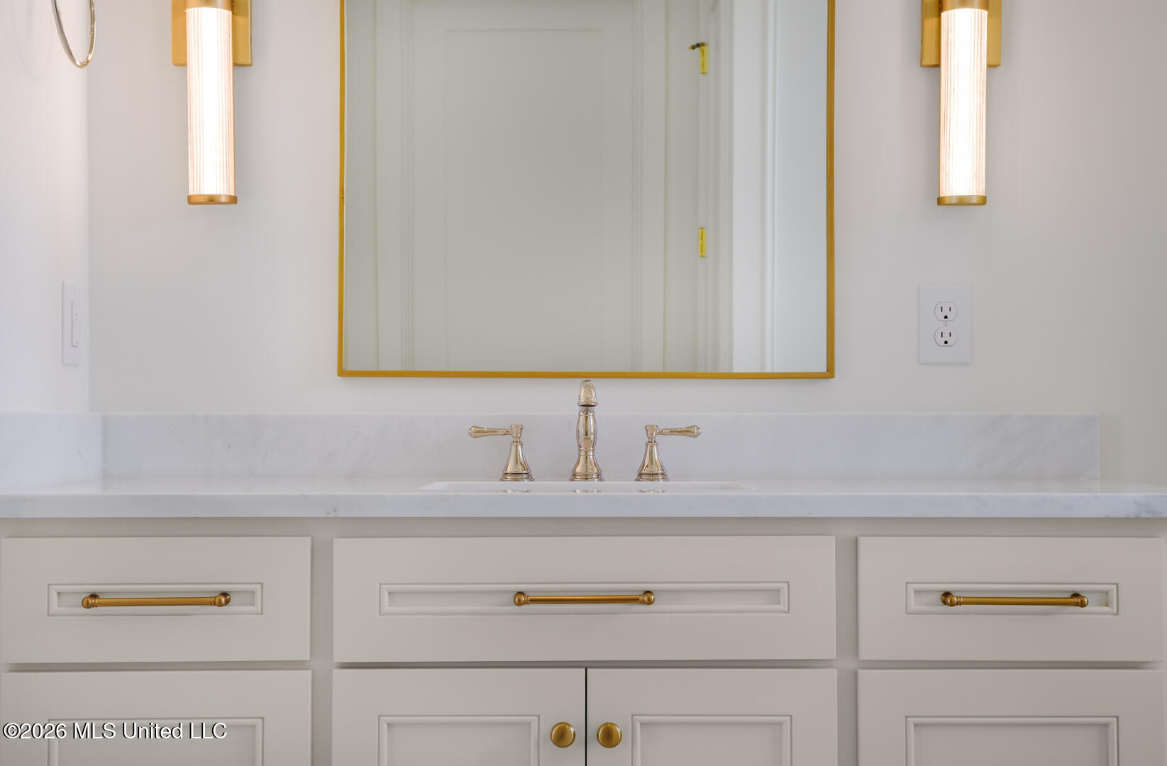 203 St George Avenue Ocean Springs, MS 39564 - Photo 13 of 15 Bathroom