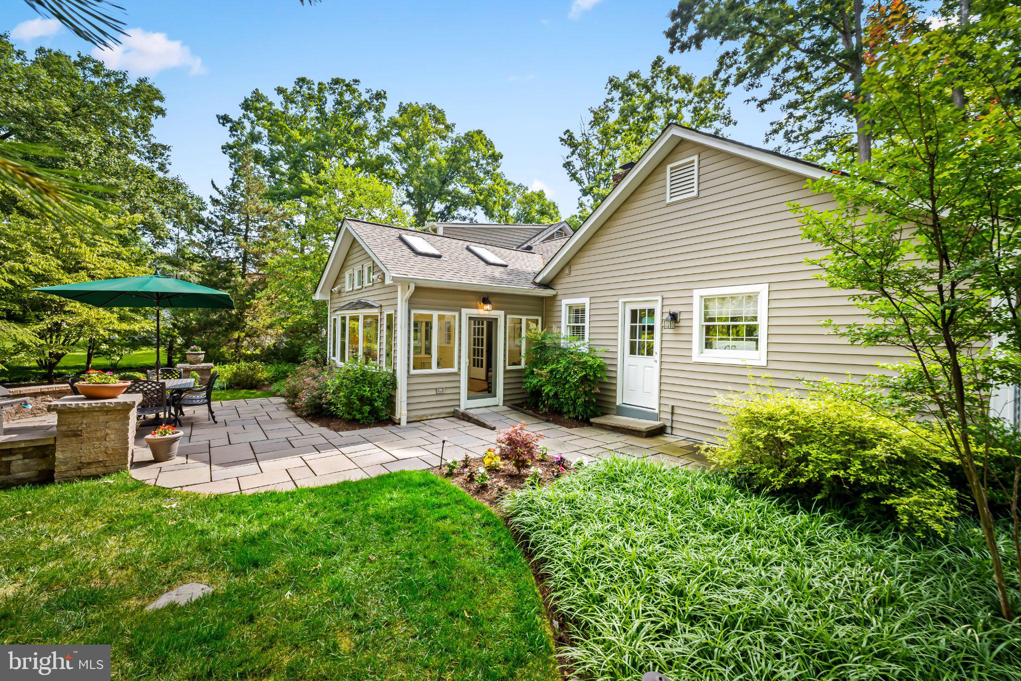 381 Sheffield Road Severna Park, MD 21146 - Photo 24 of 61 Custom Landscaping