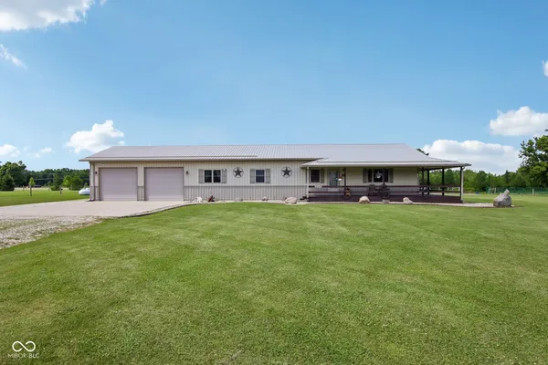$725,000 | 6070 East County Road 200 North, Avon, IN 46123