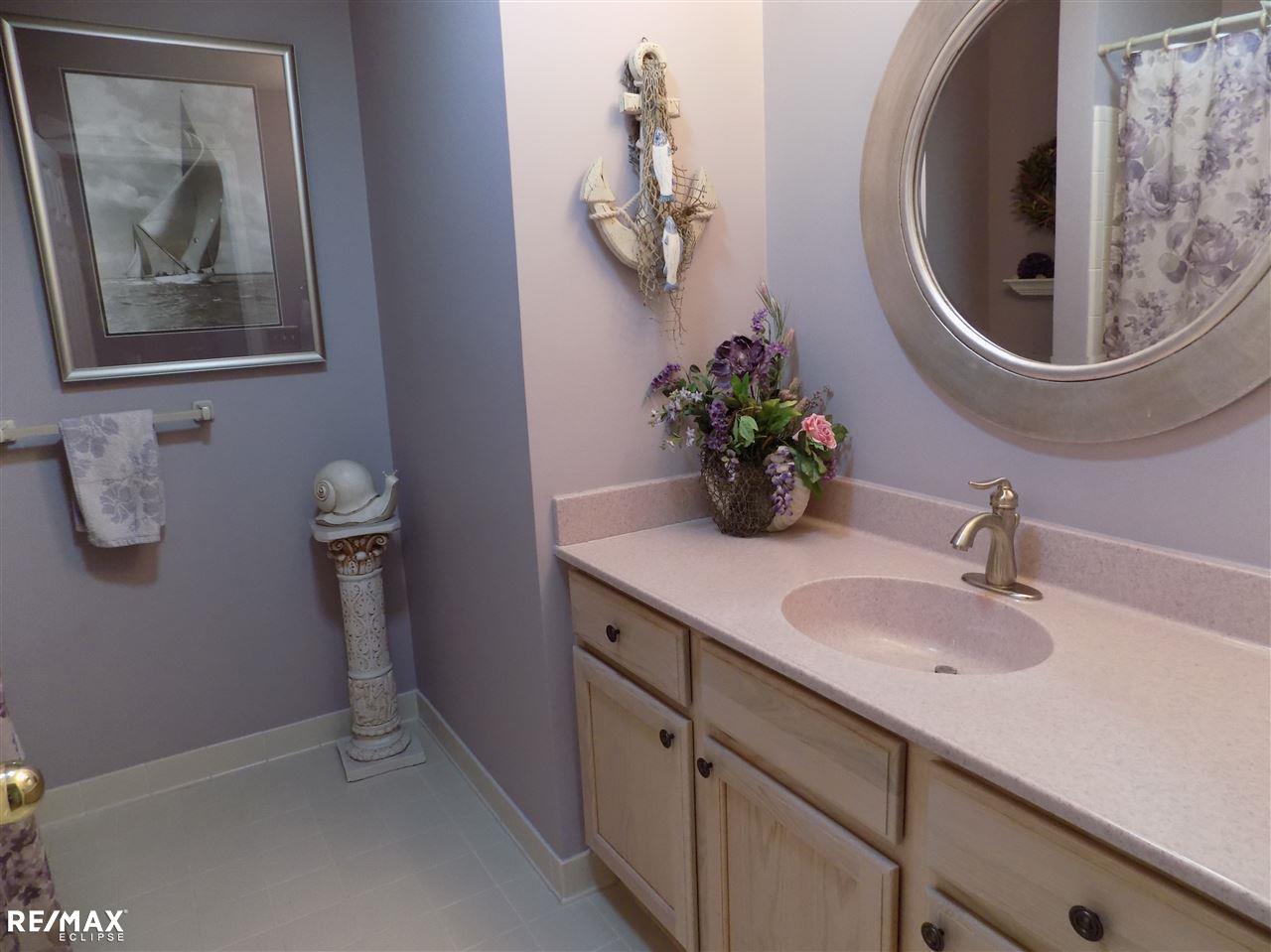 50823 Raintree Circle New Baltimore, MI 48047 - Photo 16 of 25 31344084-15.JPG