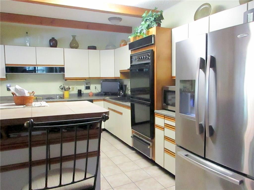 650 Neck Road South China, ME 04358 - Photo 4 of 36 Kitchen with centerland