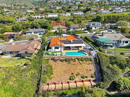 $2,425,000 | 32333 Phantom Drive, Rancho Palos Verdes, CA 90275