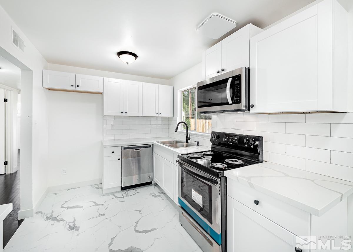 1770 Auburn Way Reno, NV 89502 - Photo 3 of 18 Photo 3