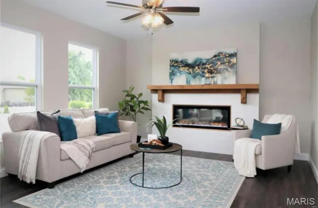 135 Reagan Drive Troy, IL 62294 - Photo 4 of 29