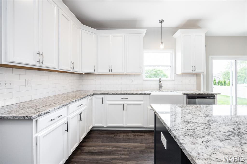 135 Reagan Drive Troy, IL 62294 - Photo 10 of 29