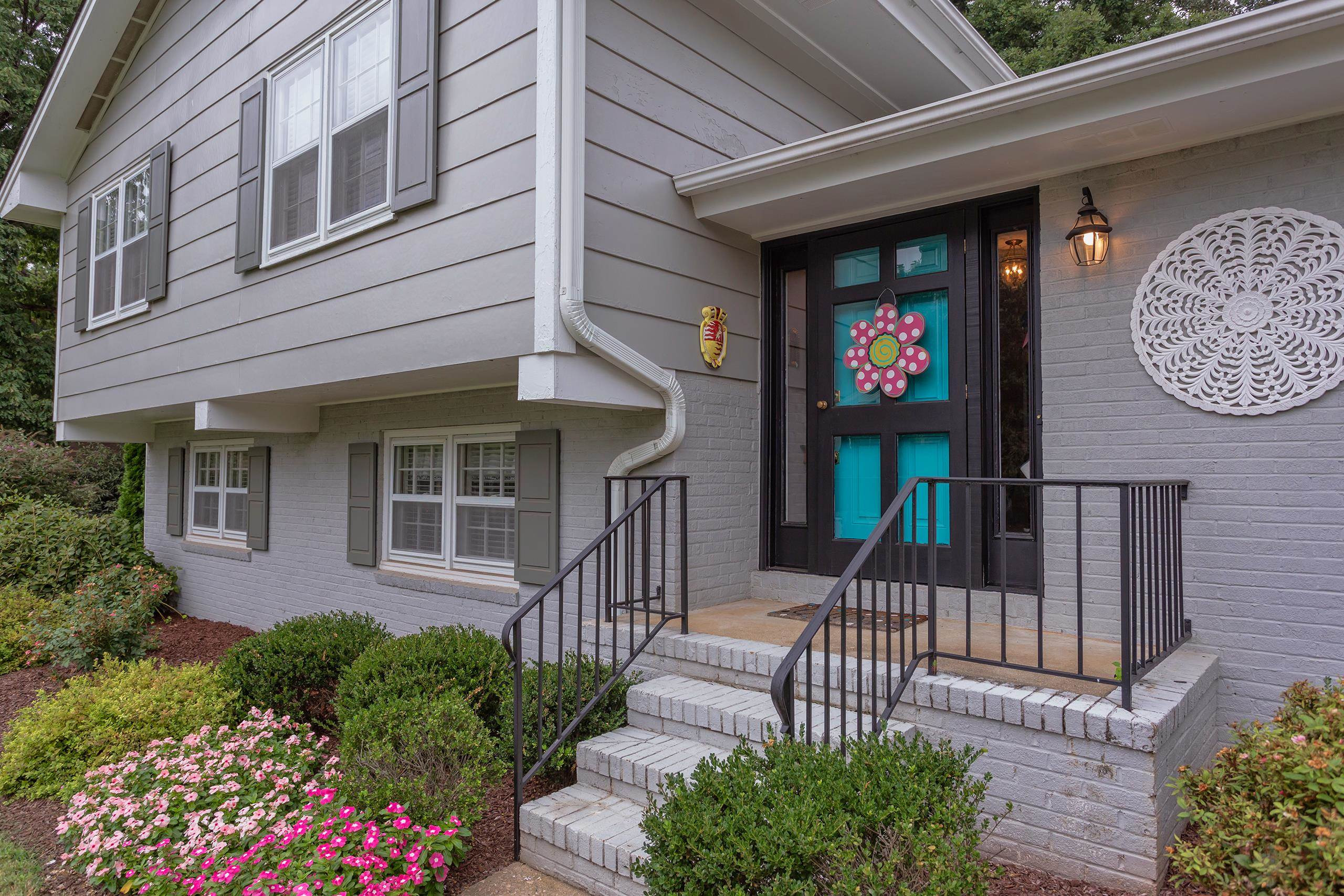 2509 Catalina Court Raleigh, NC 27607 - Photo 2 of 29 Photo 2