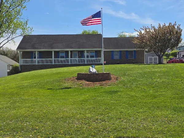 $950,000 | 12106 Lee Highway, Fincastle, VA 24090