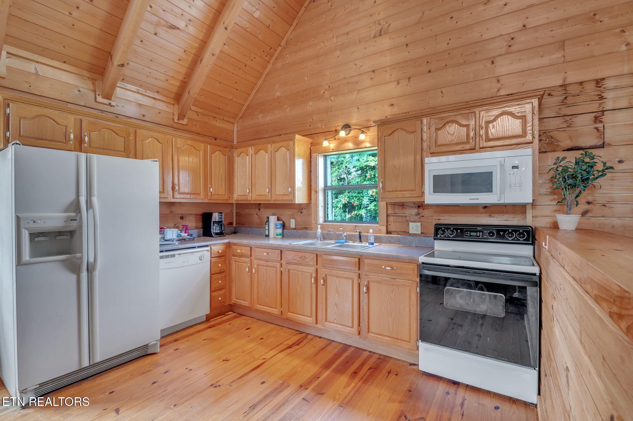 319 Four Mile Creek Road Deer Lodge, TN 37726 - Photo 20 of 47 20-web-or-mls-Four Mile Creek-3168