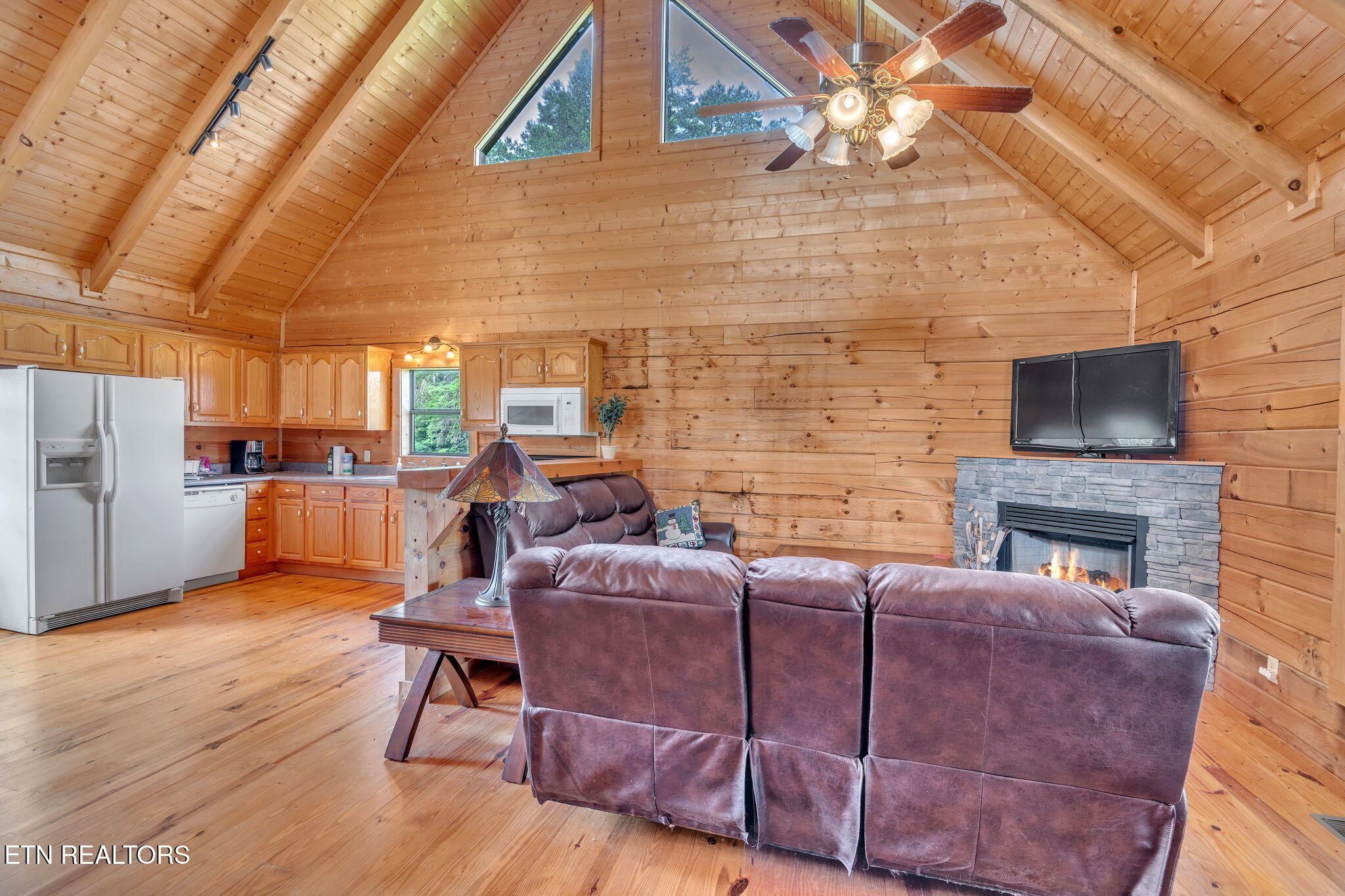 319 Four Mile Creek Road Deer Lodge, TN 37726 - Photo 28 of 47 28-web-or-mls-Four Mile Creek-3208