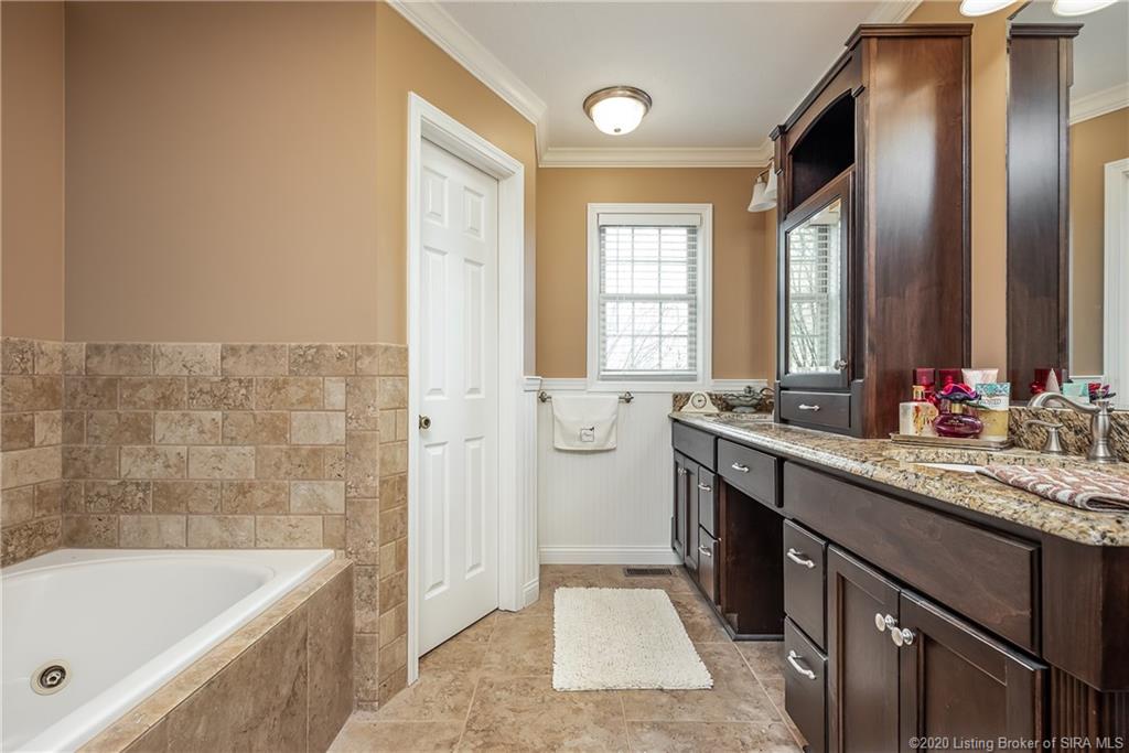 8720 County Line Road Sellersburg, IN 47172 - Photo 14 of 46