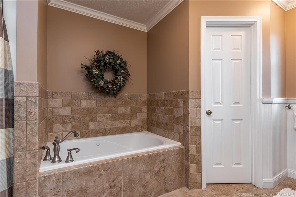 8720 County Line Road Sellersburg, IN 47172 - Photo 16 of 46