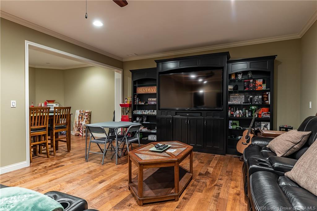 8720 County Line Road Sellersburg, IN 47172 - Photo 20 of 46