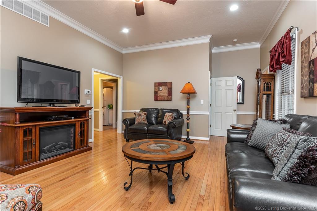 8720 County Line Road Sellersburg, IN 47172 - Photo 5 of 46