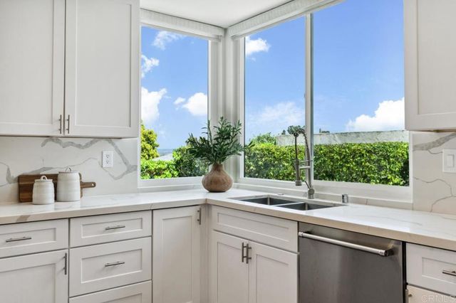 $3,000,000 | 6525 Caminito Northland, La Jolla, CA 92037