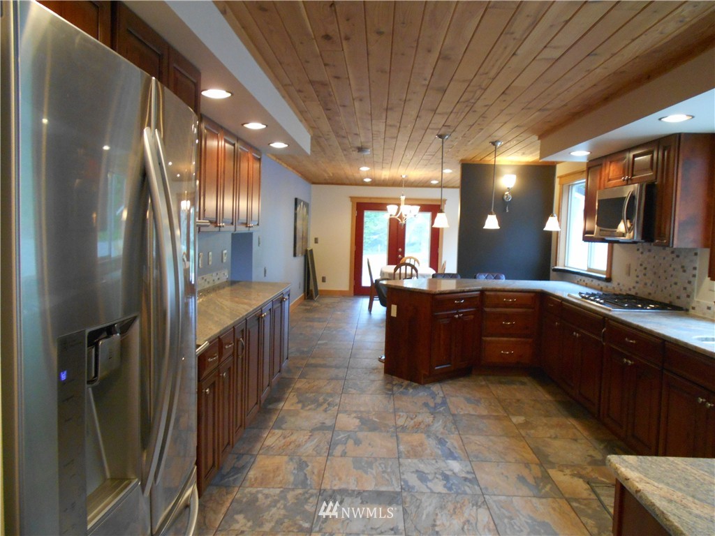 2746 Monroe Road Port Angeles, WA 98362 - Photo 3 of 20 Gallery Image 3