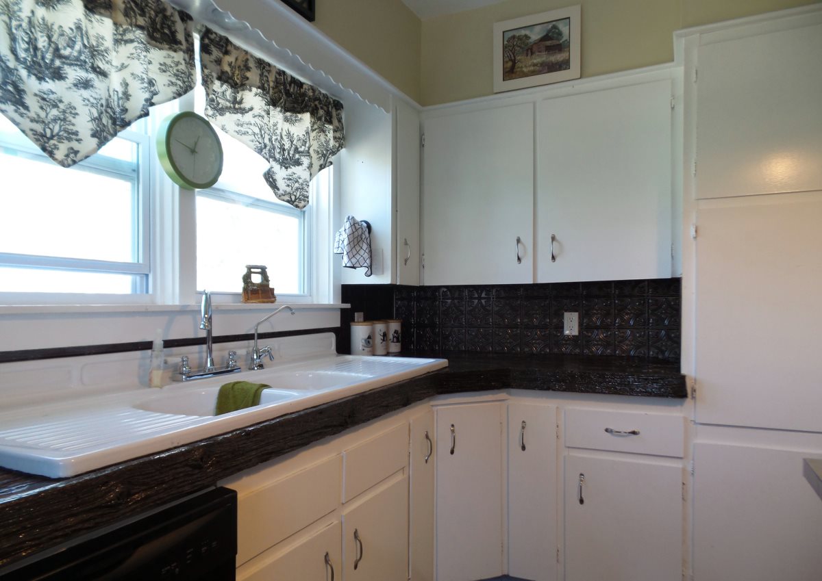 5300 Miller Road Buckley, MI 49620 - Photo 7 of 45 1798972-6.JPG