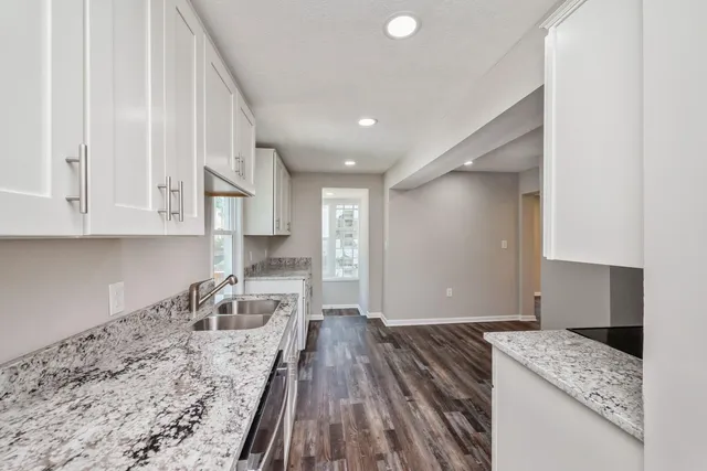 $262,000 | 1747 York Avenue, St. Paul, MN 55106