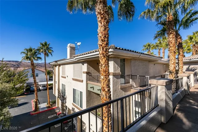 $1,800 | 7147 South Durango Drive, Unit 312, Las Vegas, NV 89113