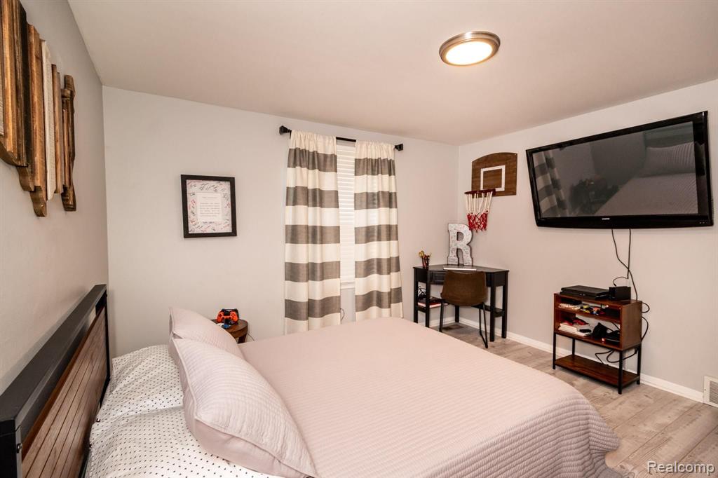 616 Campus Road Rochester Hills, MI 48309 - Photo 28 of 38