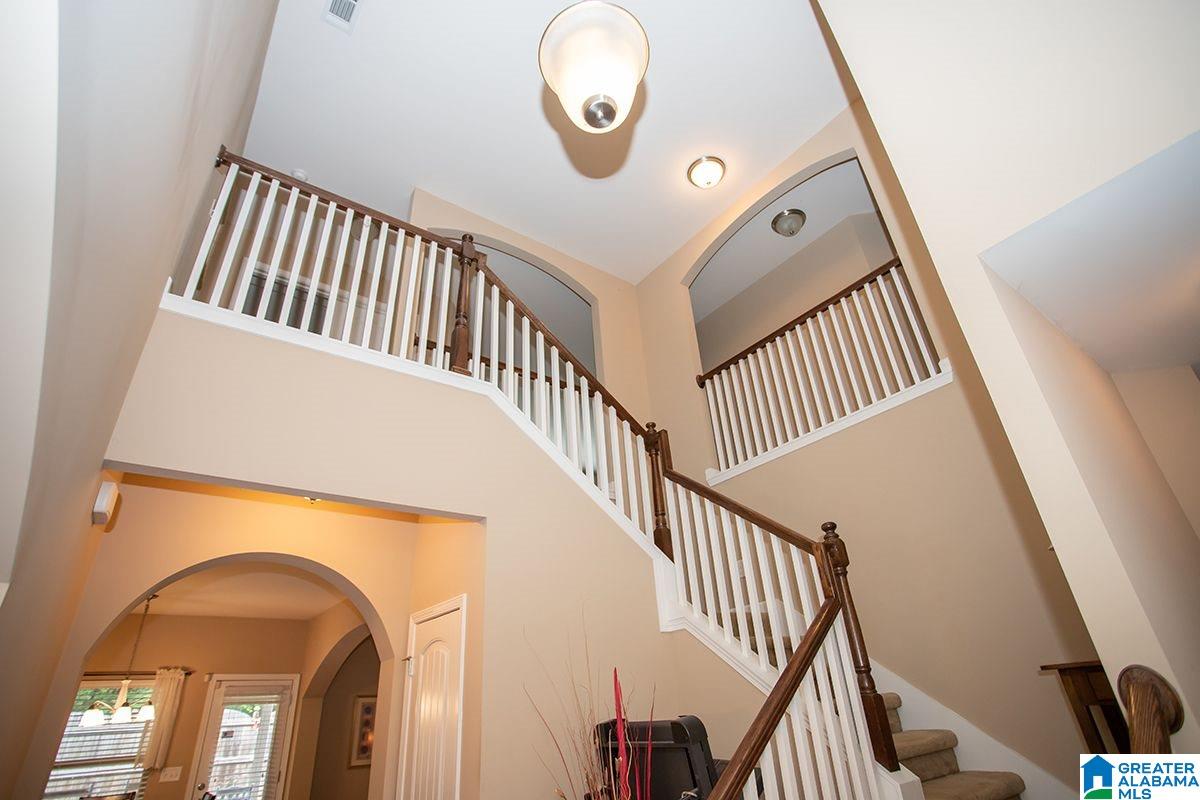 210 Creekside Court Pelham, AL 35124 - Photo 5 of 32