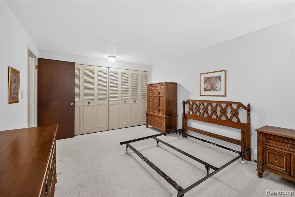 8236 Burning Bush Road Grosse Ile, MI 48138 - Photo 29 of 32