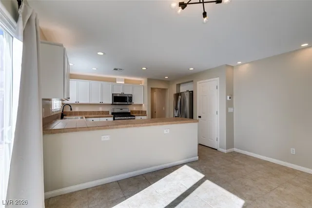 $2,499 | 25 Precipice Court, Henderson, NV 89002