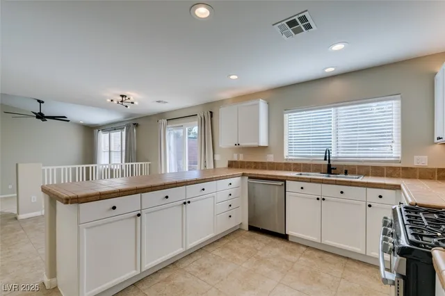 $2,499 | 25 Precipice Court, Henderson, NV 89002