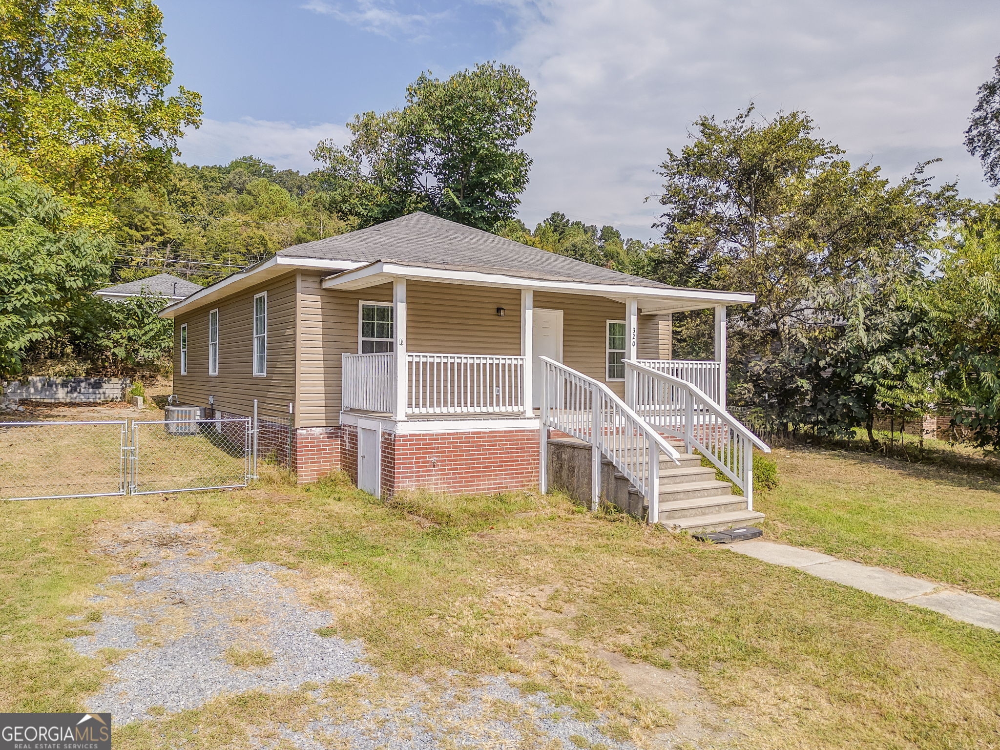 320 West 3rd Street Rome, GA 30165 - Photo 2 of 47
