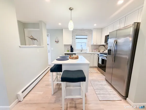 $3,000 | 945 East Broadway, Milford, CT 06460