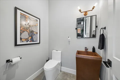 $700,000 | 2005 Terry Street, Houston, TX 77009
