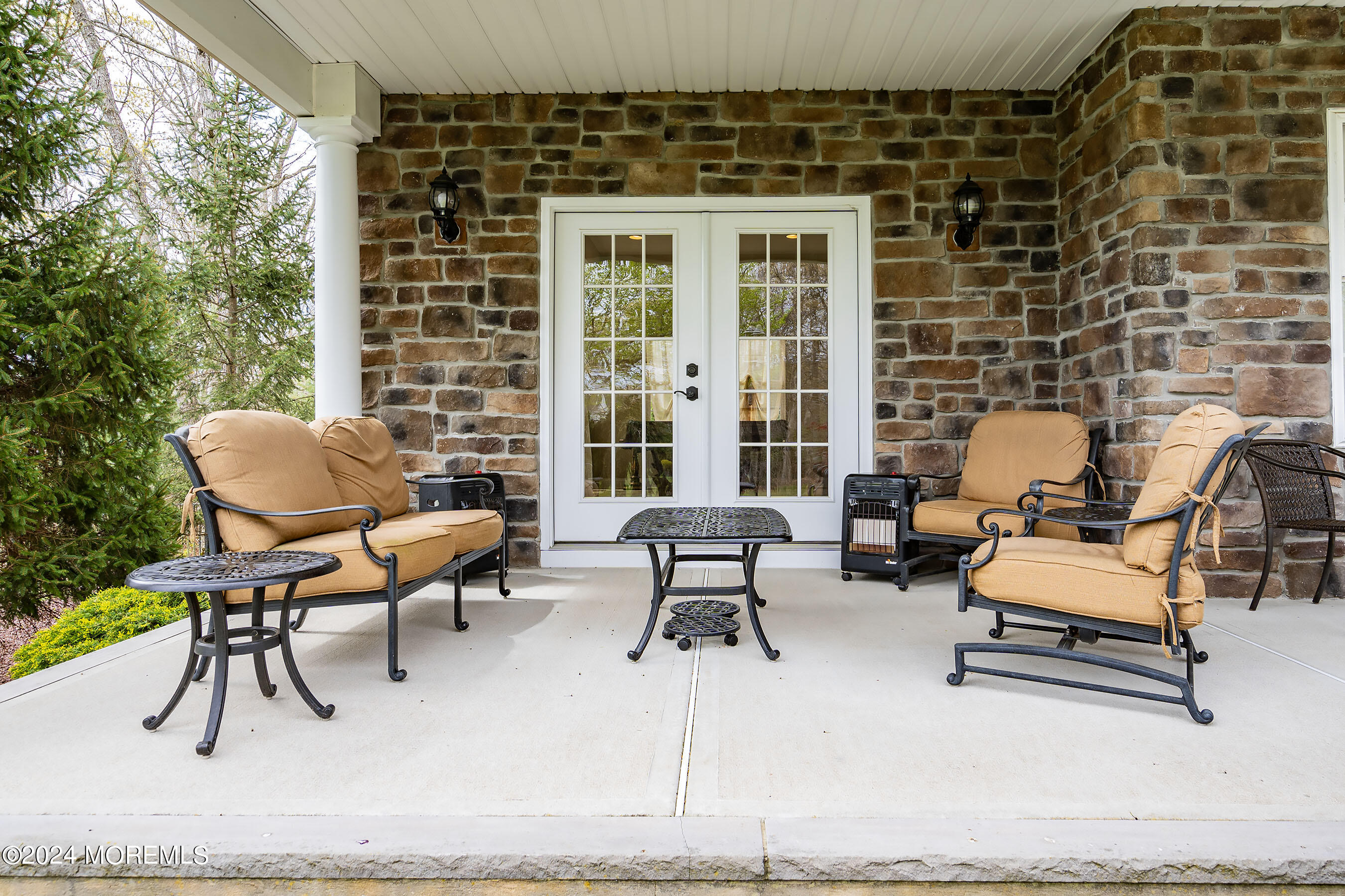 15 Summers Drive Jackson, NJ 08527 - Photo 83 of 83 08-Front Porch 2