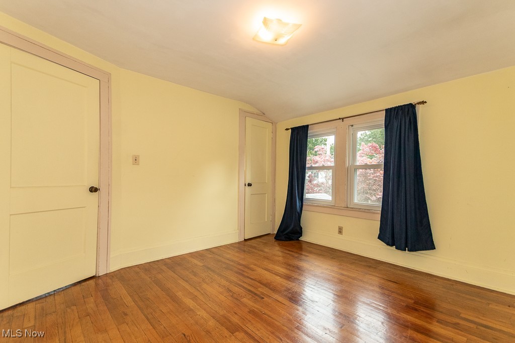 4513 Emerson Road Cleveland, OH 44121 - Photo 25 of 37 Bedroom 2