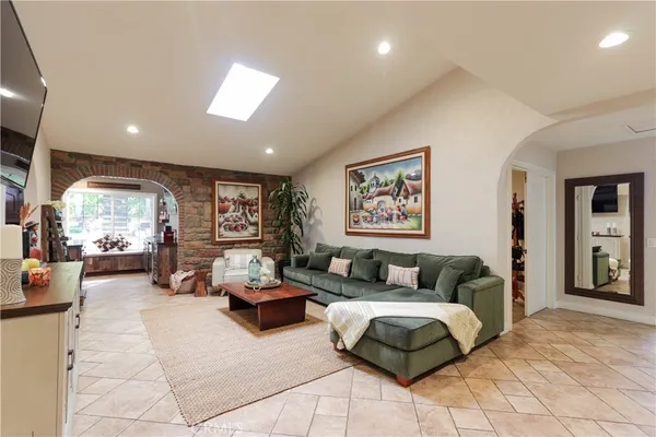 $8,000 | 26732 Carranza Drive, Mission Viejo, CA 92691