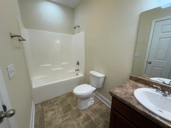 $3,000 | 1846-3 Belle Vue Way, Unit 3, Tallahassee, FL 32304