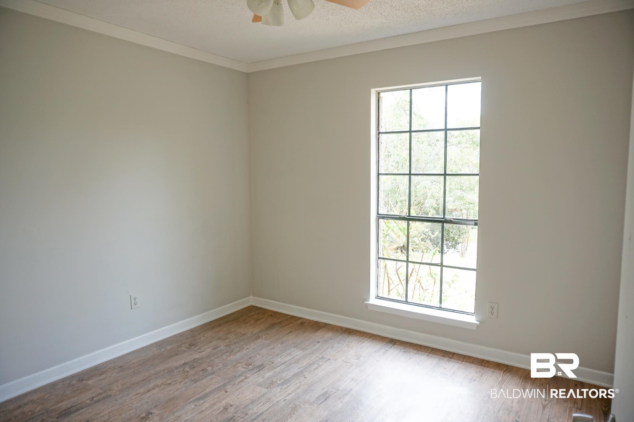 5709 Woodchase Circle West Theodore, AL 36582 - Photo 12 of 14