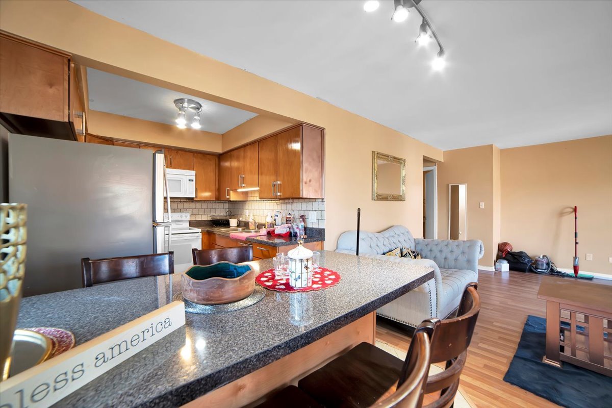 1779 West Algonquin Road, Unit 3A Mount Prospect, IL 60056 - Photo 7 of 28