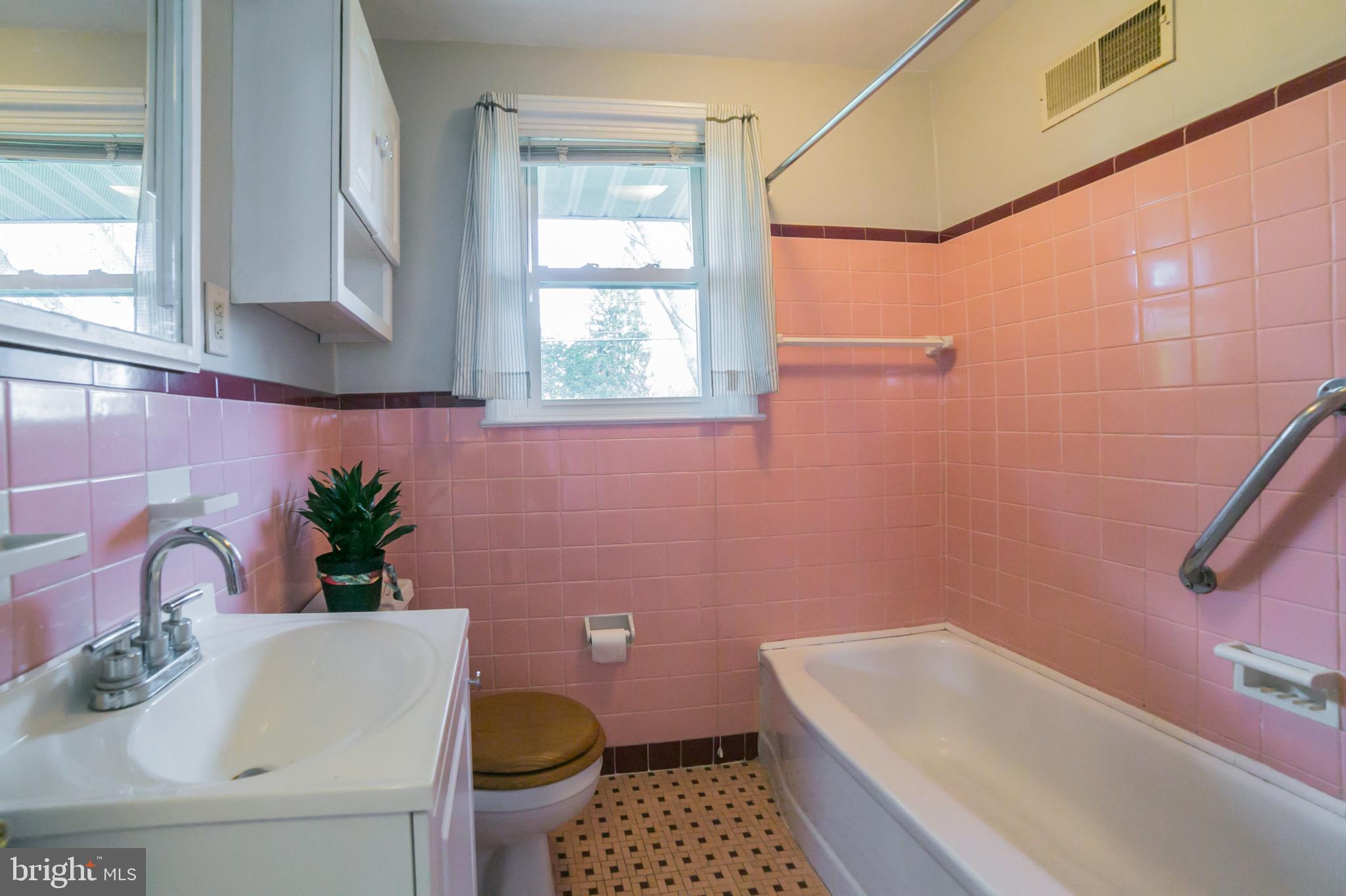 2751 Brierwood Road Broomall, PA 19008 - Photo 16 of 21 Gallery Image 16