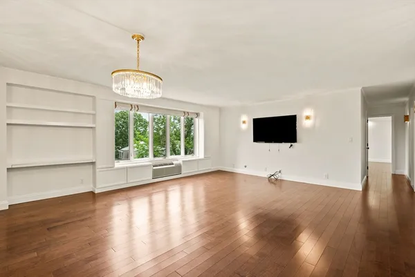 $6,000 | 19 Chauncy Street, Unit 4B, Cambridge, MA 02138