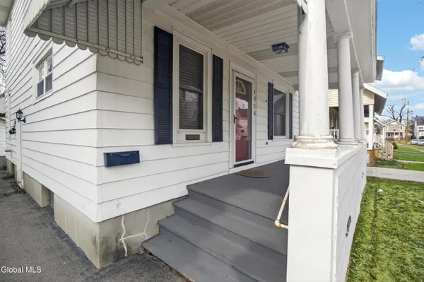 $155,900 | 1916 Bradford Avenue, Utica, NY 13501